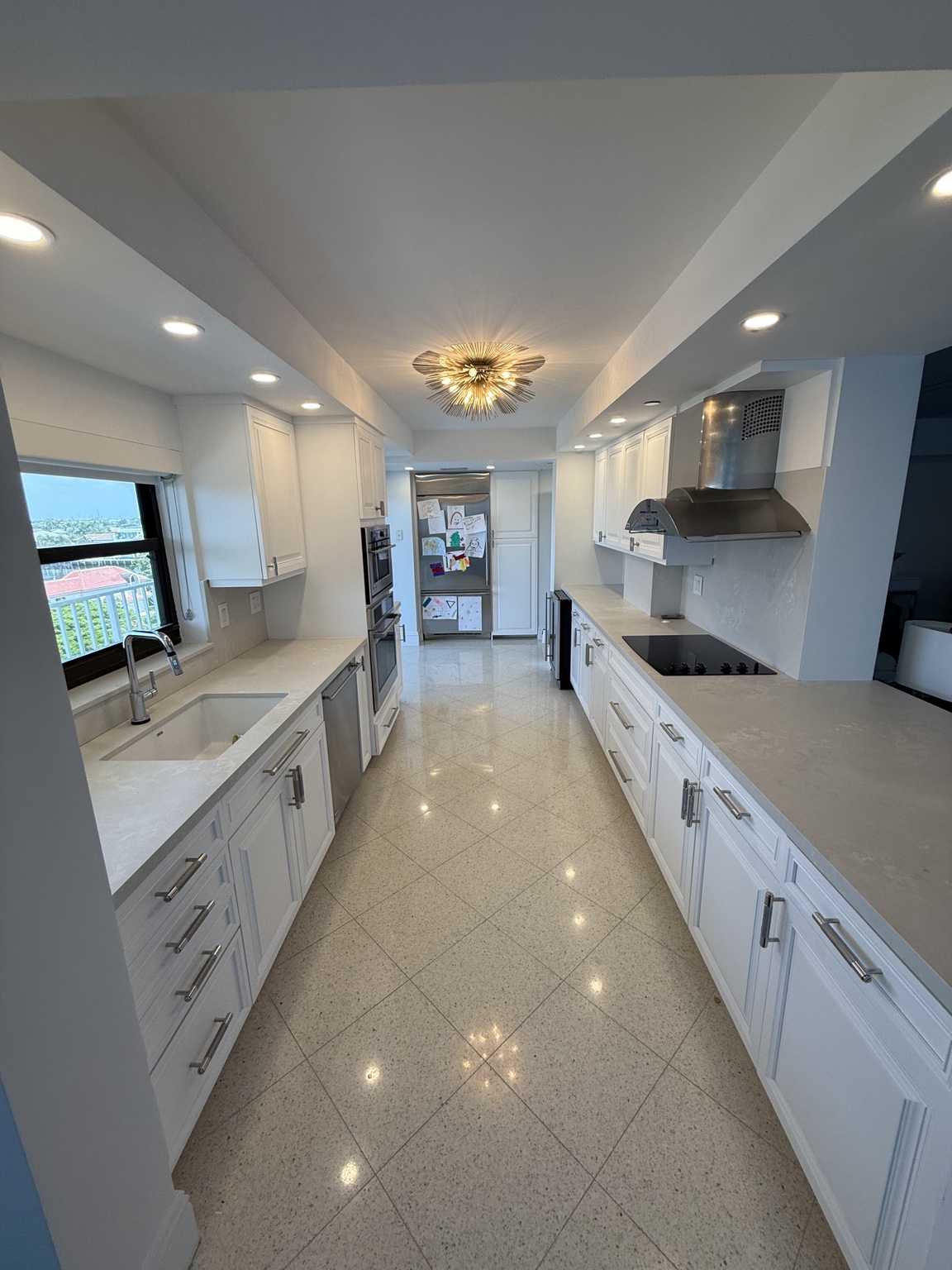 Finished white kitchen cabinets