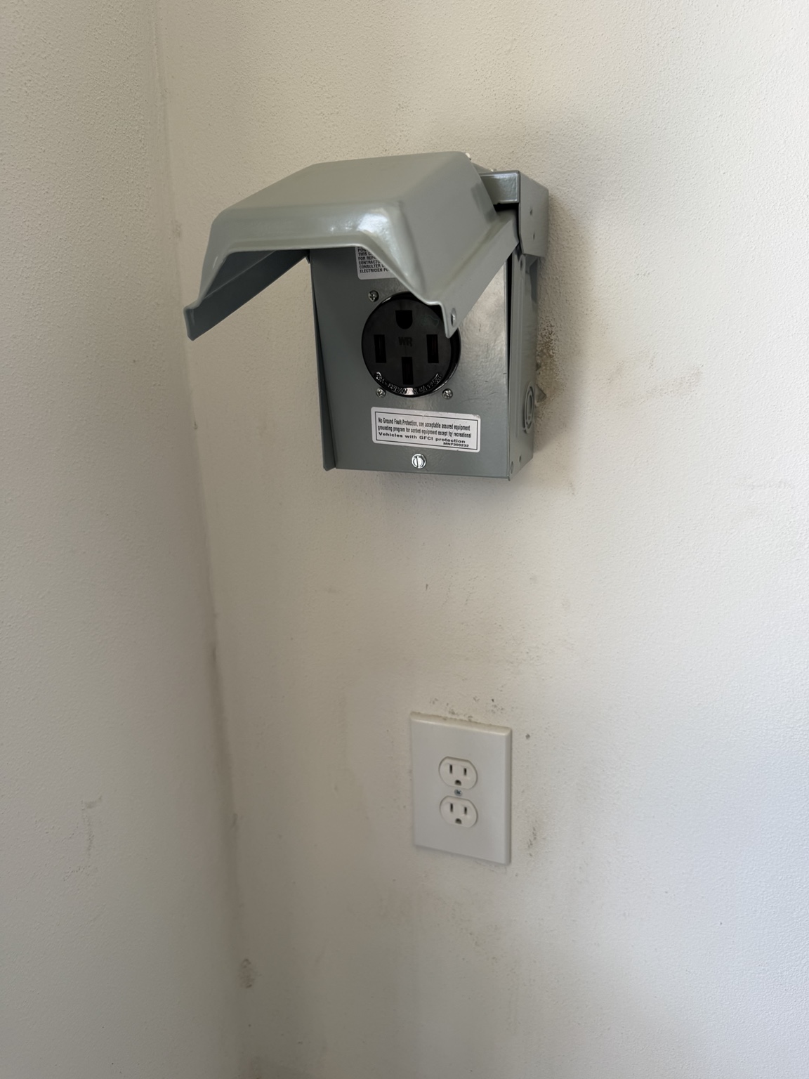 240V EV charger outlet installation